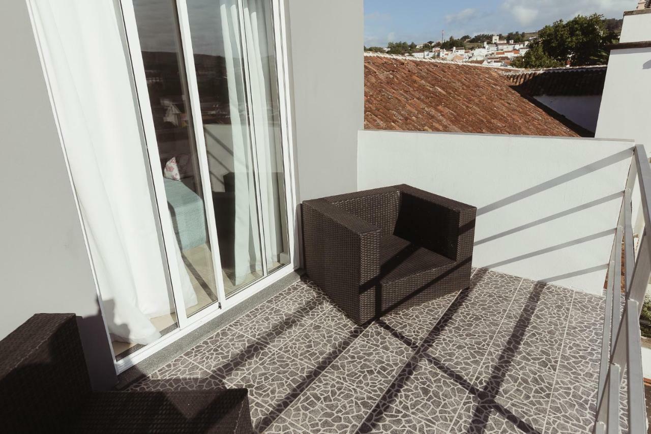 Brivaldo Guest House Angra do Heroismo Exterior photo